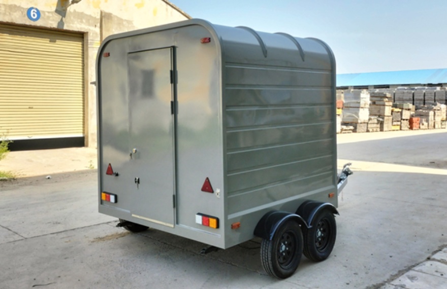 mobile horse trailer bar